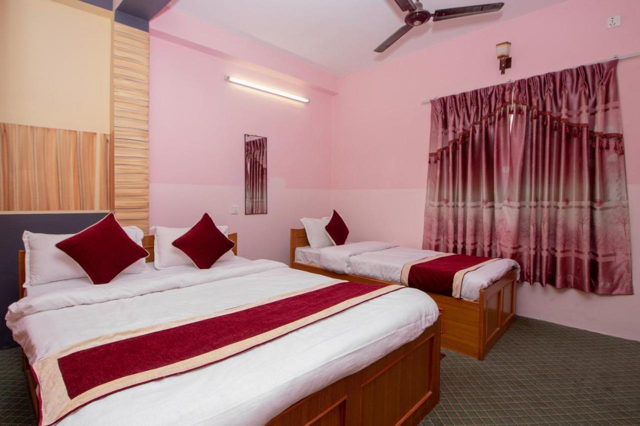 Oyo 193 Sign Inn Hotel Pokhara Luaran gambar